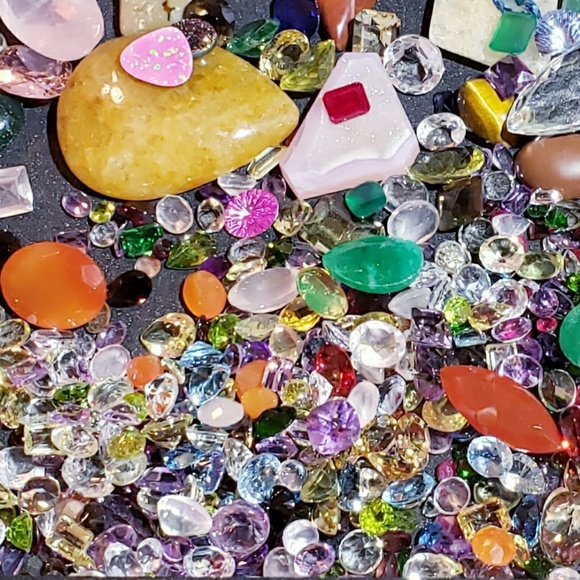 GEMSTONES Jewelry - DISCOUNT! SPECIAL DISCOUNT JUST LIKE & SHARE!